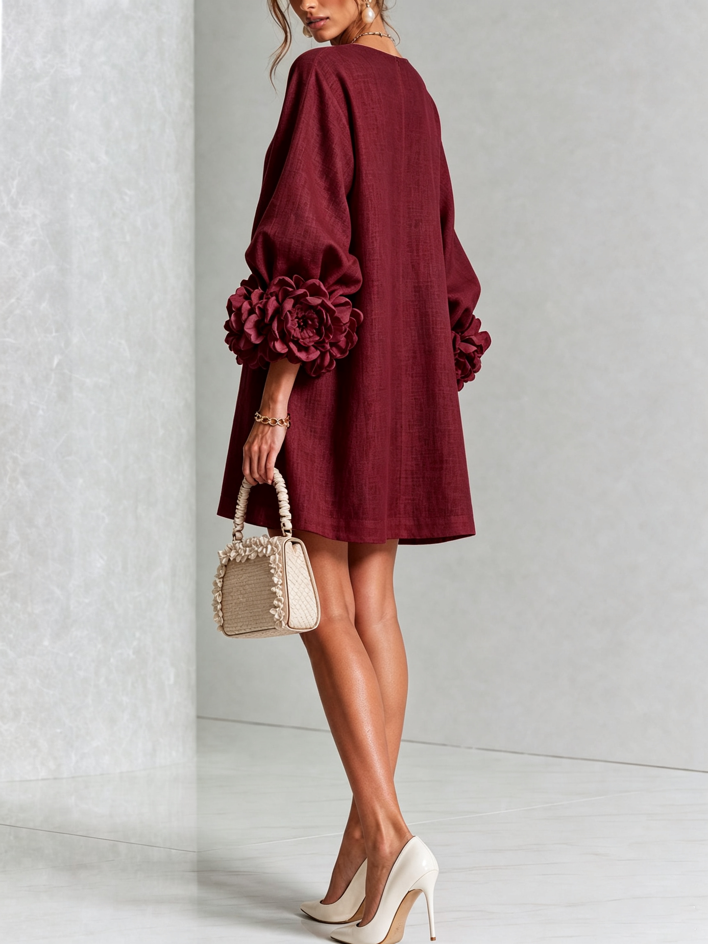 Mini vestido con botones y mangas florales