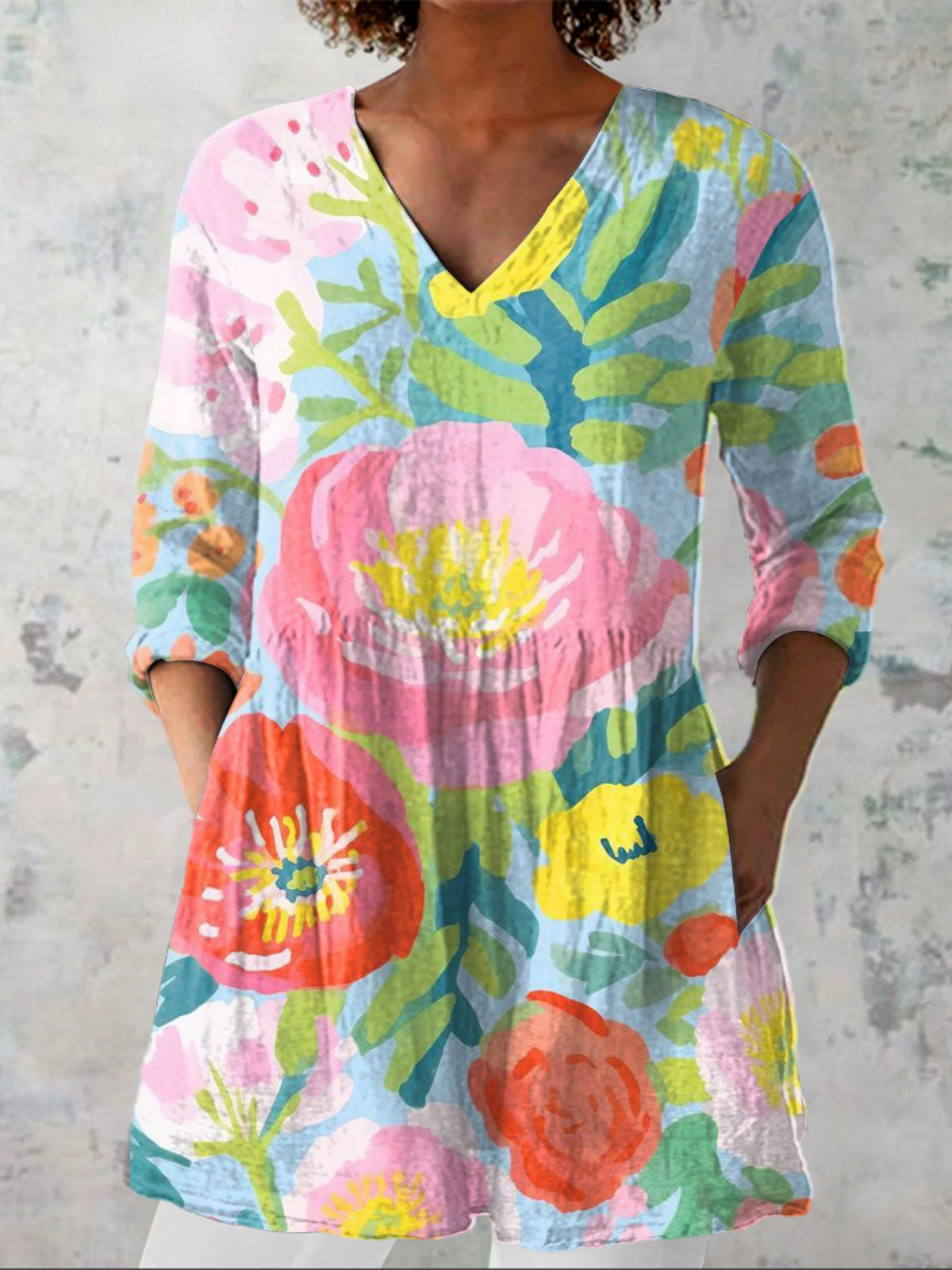Blusa Oversize con Estampado Vibrante
