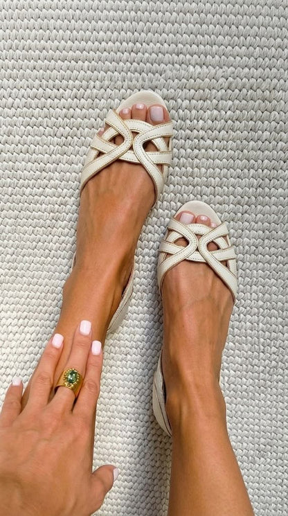 Sandalias Trenzadas Crema Elegante