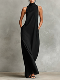Vestido Largo Minimalista con Cuello Alto y Bolsillos
