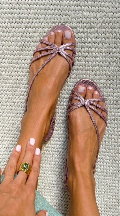 Sandalias Doradas Elegancia Estival
