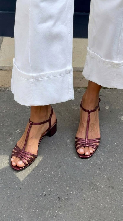 Sandalias Doradas Elegancia Diaria