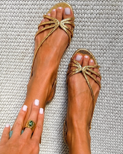Sandalias Doradas Elegancia Estival