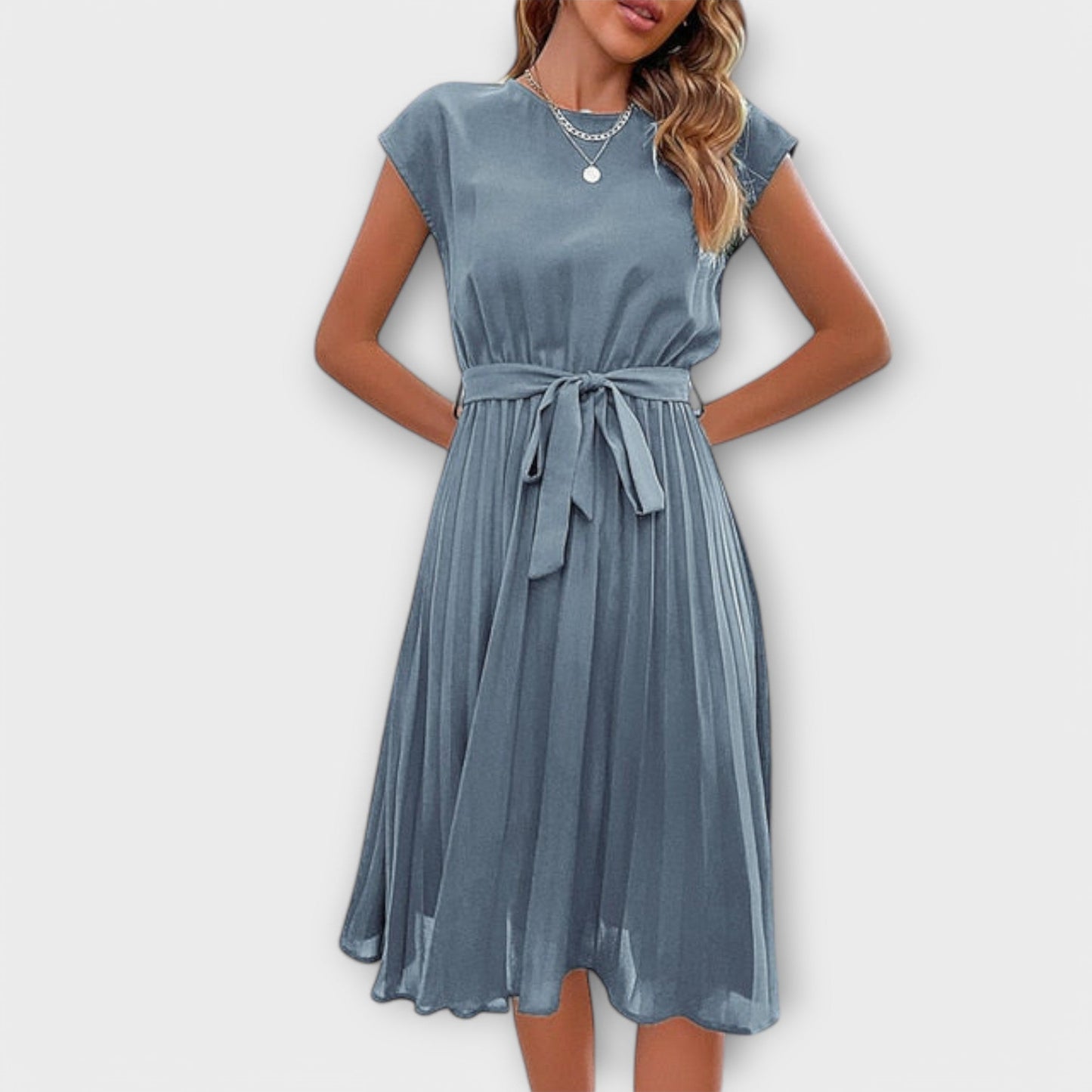Vestido Midi Plisado para el Verano