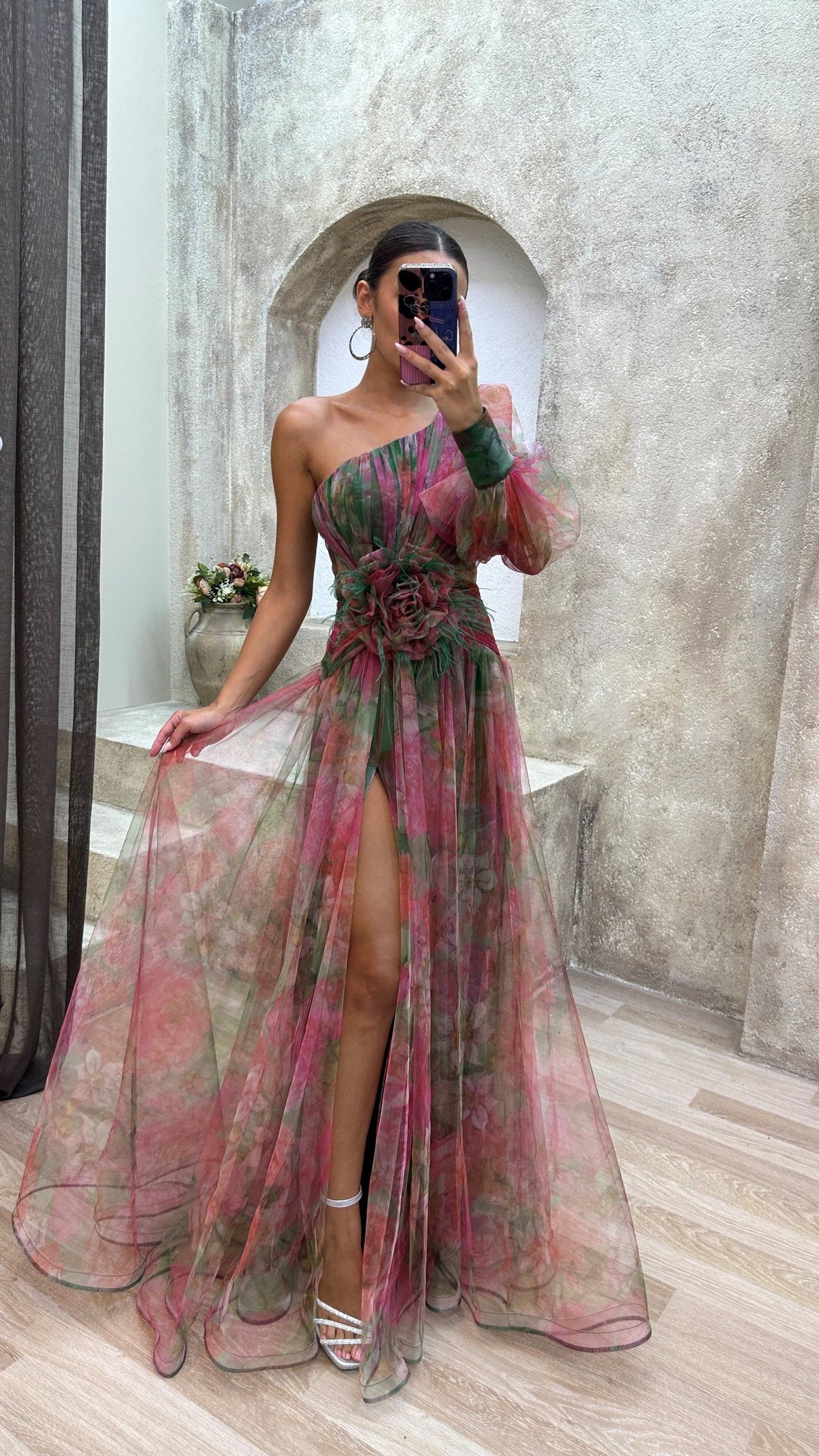 Vestido Floral con Toque de Elegancia