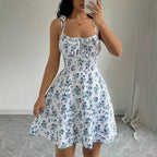 Vestido Corto Floral con Tirantes Ajustables