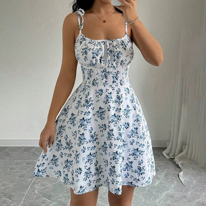 Vestido Corto Floral con Tirantes Ajustables