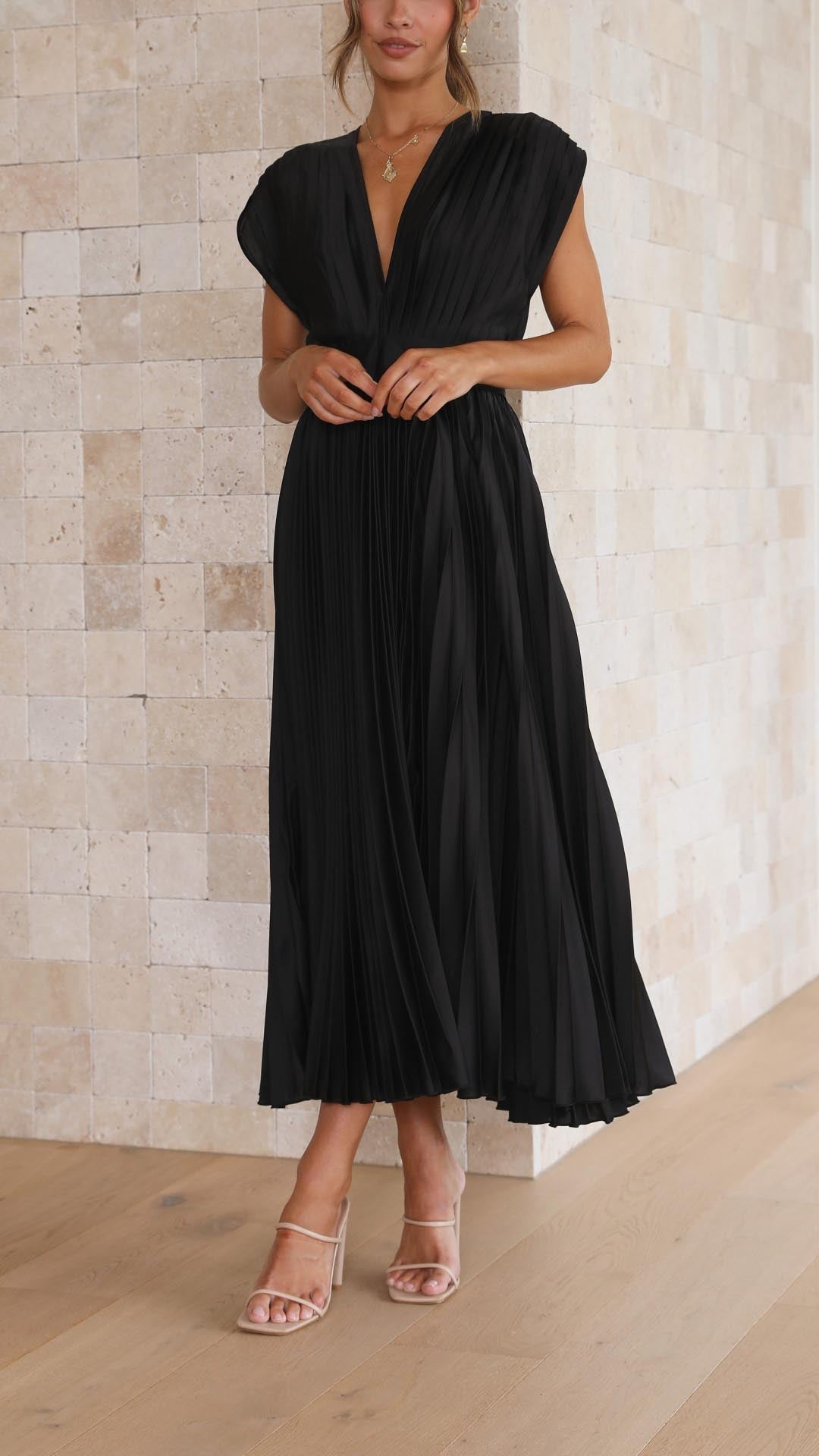 Vestido Elegante con Pliegues