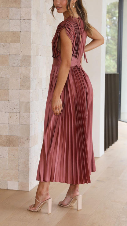 Vestido Elegante con Pliegues