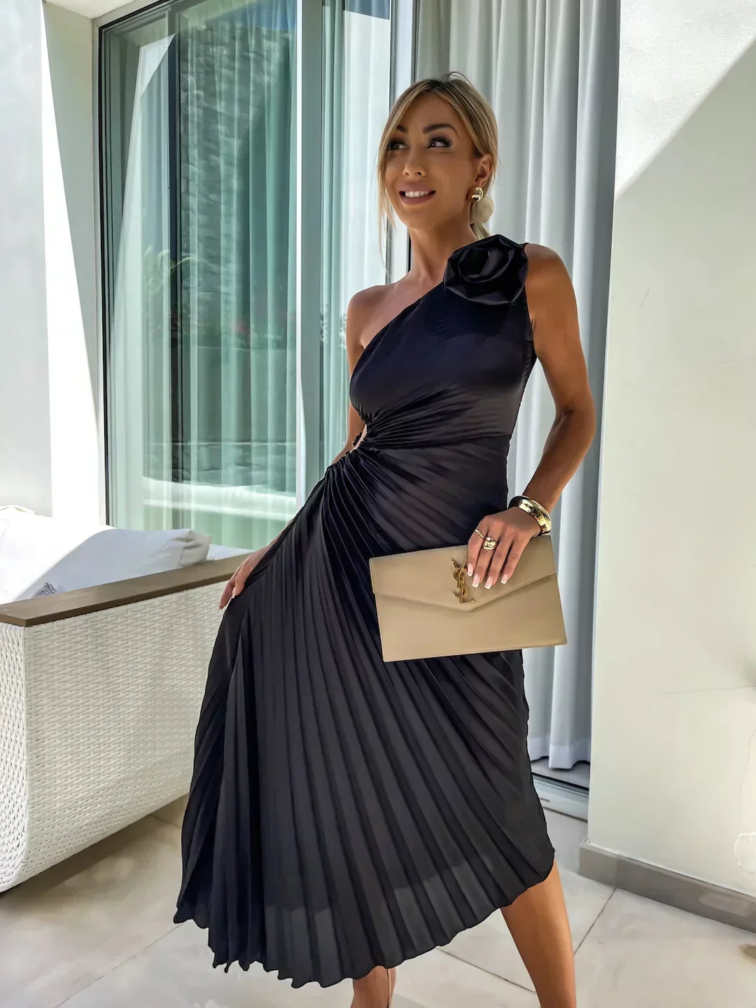 Elegante Vestido Maxi Floral de Un Solo Hombro
