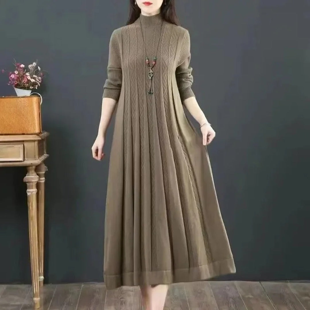 Vestido de Punto Largo con Cuello Alto