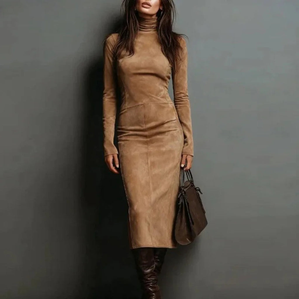 Vestido Largo de Ante con Cuello Alto